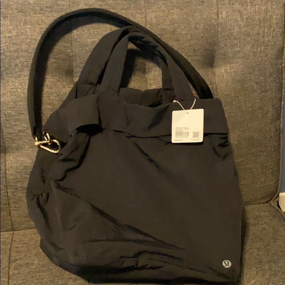 LuluLemom On My Level Bag -NWT